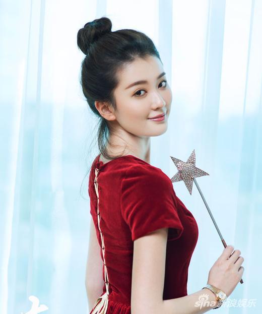 娱乐吃瓜酱乔欣,从“娱乐吃瓜酱”到人气小花,她的蜕变之路